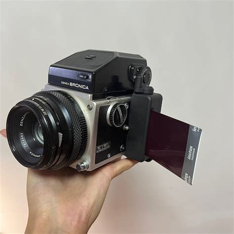 bronica etr vs etrs.